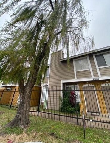12506 Ashford Meadow Drive A, Houston, TX 77082
