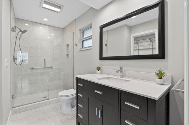 28 Hickory Hill Road, Tequesta, FL 33469