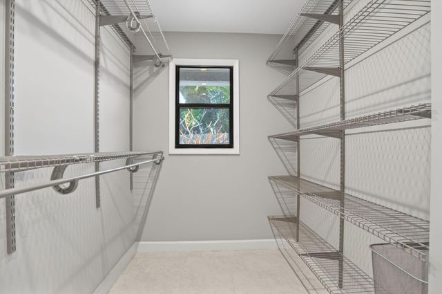 28 Hickory Hill Road, Tequesta, FL 33469