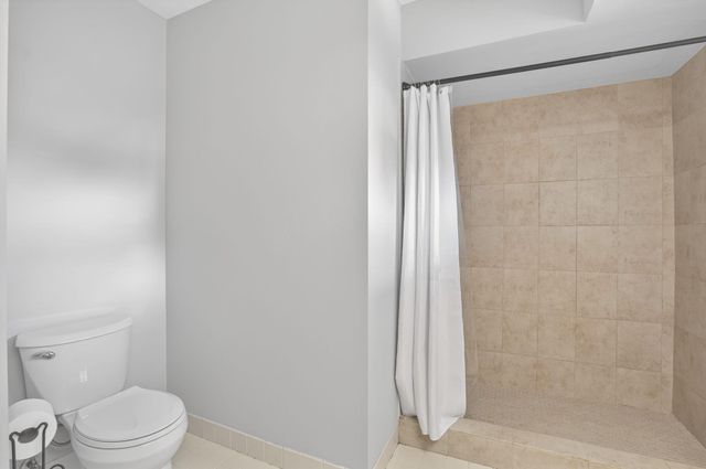 28 Hickory Hill Road, Tequesta, FL 33469