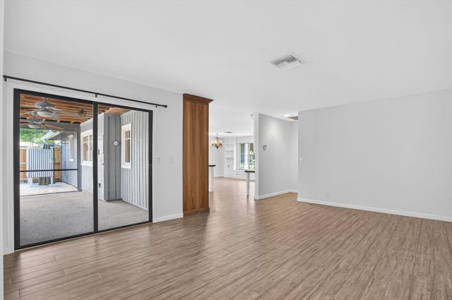 28 Hickory Hill Road, Tequesta, FL 33469