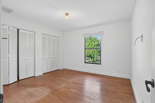 28 Hickory Hill Road, Tequesta, FL 33469