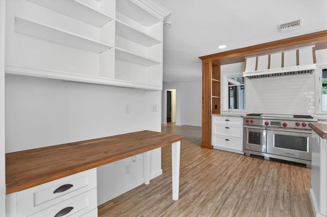 28 Hickory Hill Road, Tequesta, FL 33469