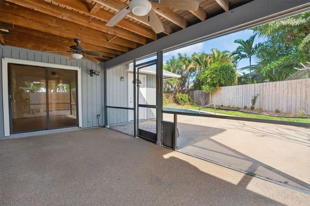 28 Hickory Hill Road, Tequesta, FL 33469