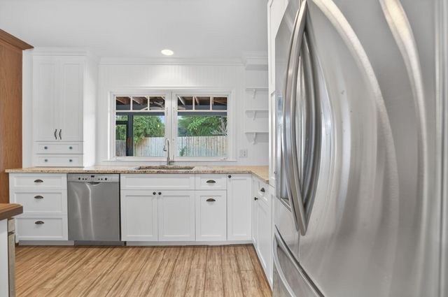 28 Hickory Hill Road, Tequesta, FL 33469