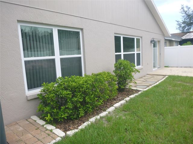 2018 WRANGLER DRIVE, Brandon, FL 33511