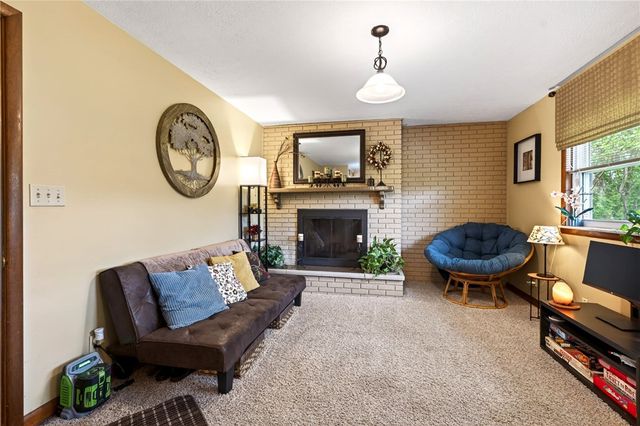 4200 Sugarcreek Drive, Bellbrook, OH 45305