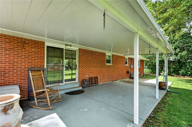 4200 Sugarcreek Drive, Bellbrook, OH 45305