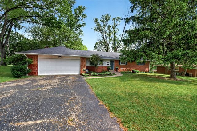 4200 Sugarcreek Drive, Bellbrook, OH 45305