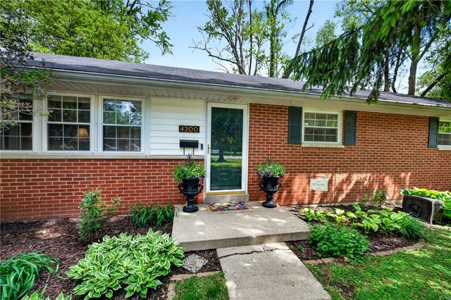 4200 Sugarcreek Drive, Bellbrook, OH 45305