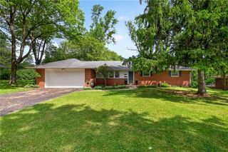 4200 Sugarcreek Drive, Bellbrook, OH 45305