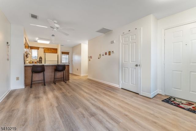 7 Westchester Ter, Clinton Twp., NJ 08801