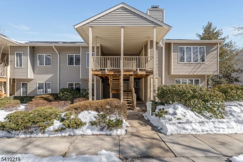 7 Westchester Ter, Clinton Twp., NJ 08801