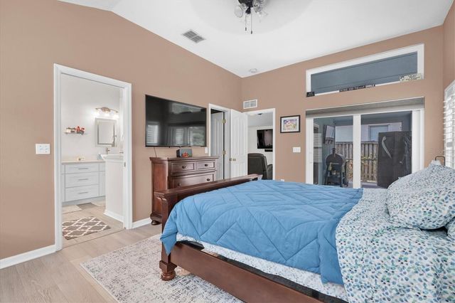 10232 WOODFORD BRIDGE STREET, Tampa, FL 33626