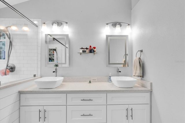 10232 WOODFORD BRIDGE STREET, Tampa, FL 33626