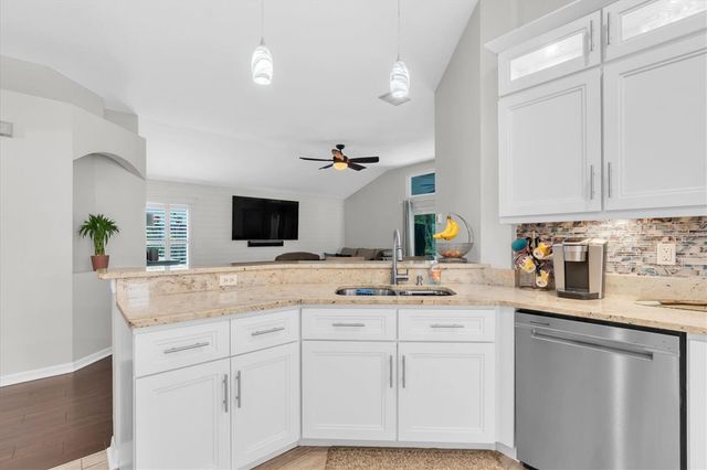 10232 WOODFORD BRIDGE STREET, Tampa, FL 33626