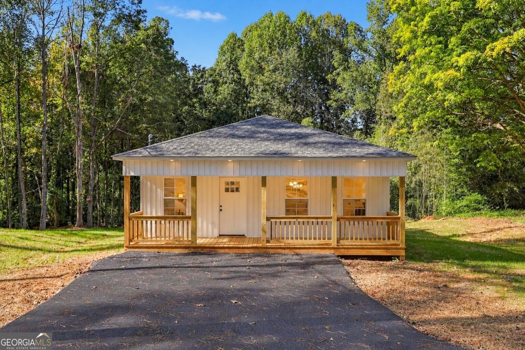 420 Parkway Drive, Toccoa, GA 30577 — exterior