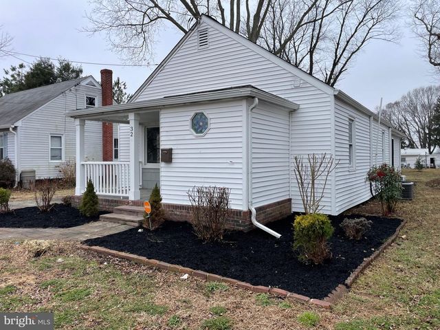 32 MEADOW AVE, Wyoming, DE 19934