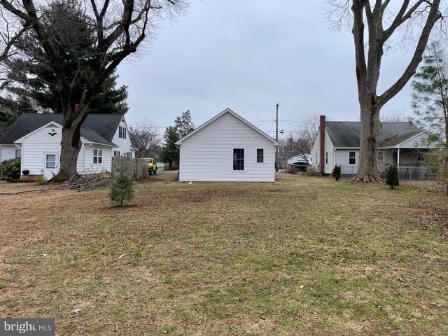 32 MEADOW AVE, Wyoming, DE 19934