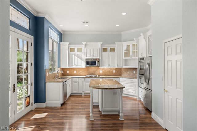 2021 Scarlet Rose Drive, Las Vegas, NV 89134