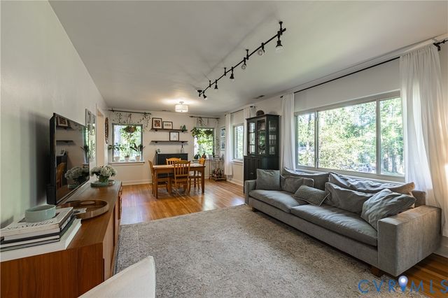 3314 Riverview Dr, Richmond, VA 23225