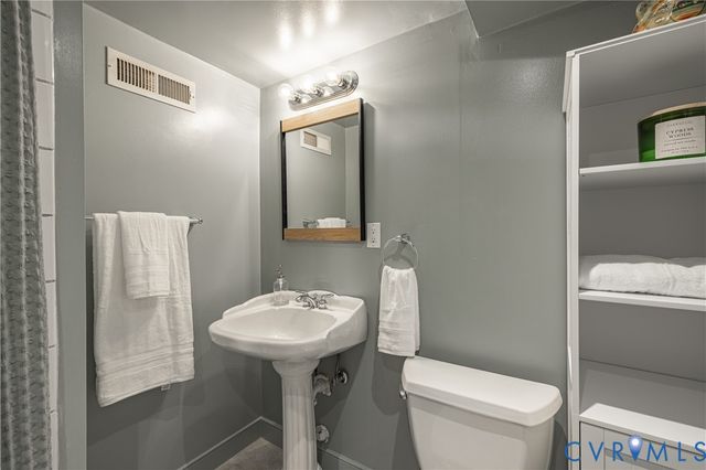 3314 Riverview Dr, Richmond, VA 23225