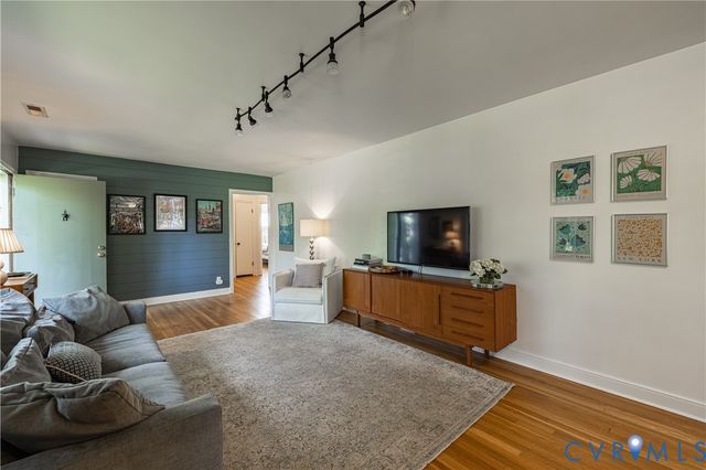 3314 Riverview Dr, Richmond, VA 23225