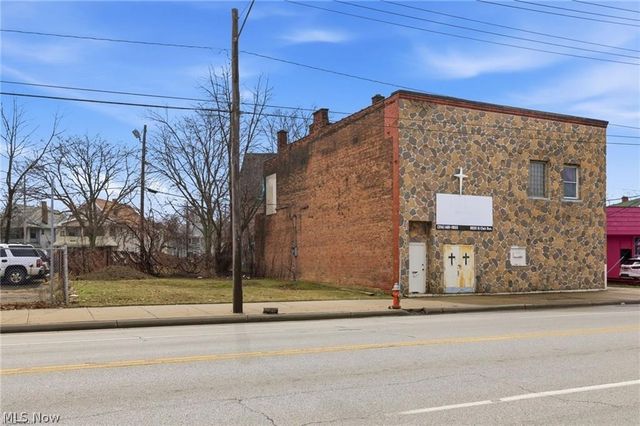 8834 Saint Clair Avenue, Cleveland, OH 44108
