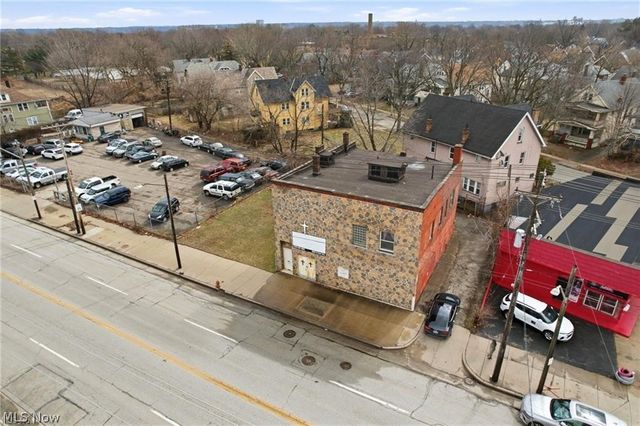 8834 Saint Clair Avenue, Cleveland, OH 44108