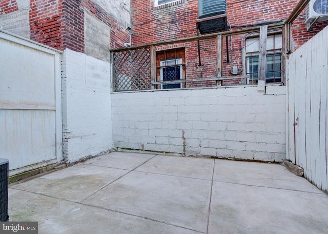 2226 SEPVIVA ST, Philadelphia, PA 19125