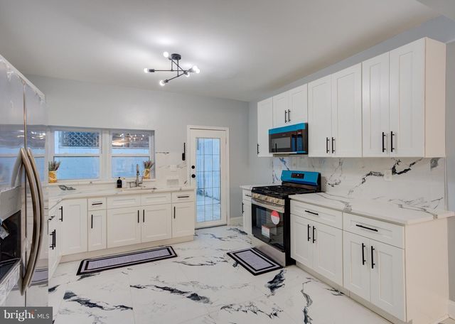 2226 SEPVIVA ST, Philadelphia, PA 19125