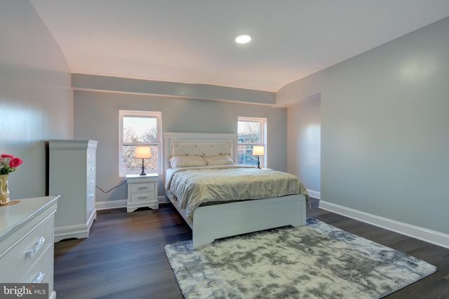 2226 SEPVIVA ST, Philadelphia, PA 19125