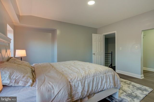 2226 SEPVIVA ST, Philadelphia, PA 19125