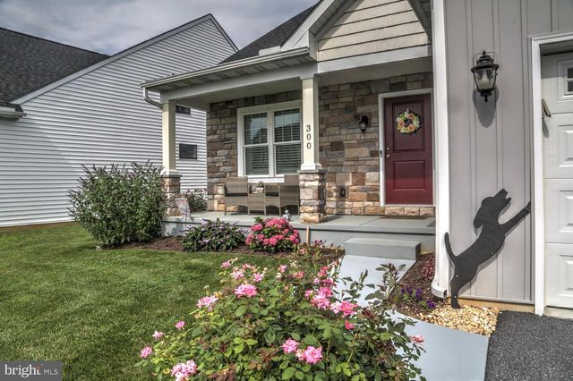 300 JARED WAY, New Holland, PA 17557