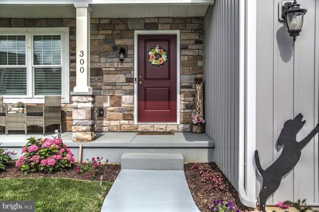 300 JARED WAY, New Holland, PA 17557