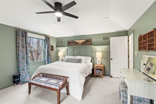 12806 Pembroke Circle, Leawood, KS 66209