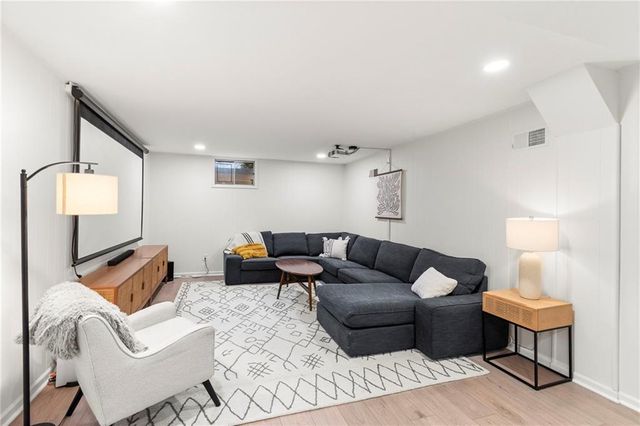 12806 Pembroke Circle, Leawood, KS 66209