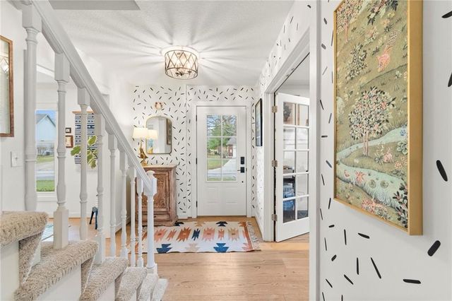 12806 Pembroke Circle, Leawood, KS 66209