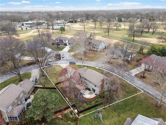 12806 Pembroke Circle, Leawood, KS 66209