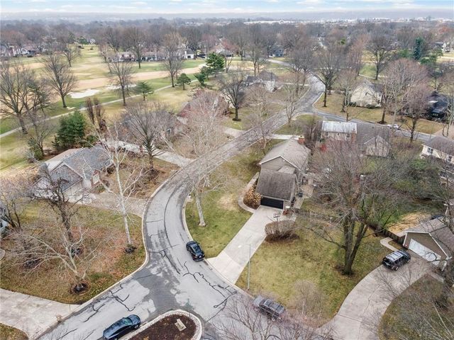 12806 Pembroke Circle, Leawood, KS 66209