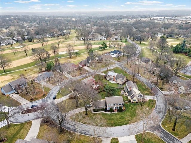 12806 Pembroke Circle, Leawood, KS 66209