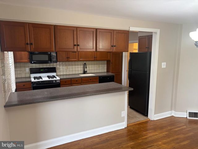 2804 BELMONT AVE, Ardmore, PA 19003