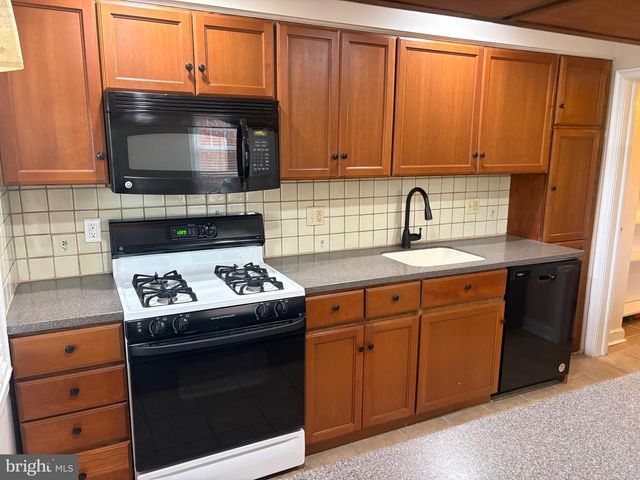 2804 BELMONT AVE, Ardmore, PA 19003