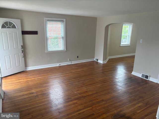 2804 BELMONT AVE, Ardmore, PA 19003