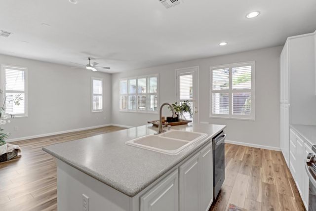 9649 Glacier Creek Way, Elk Grove, CA 95624