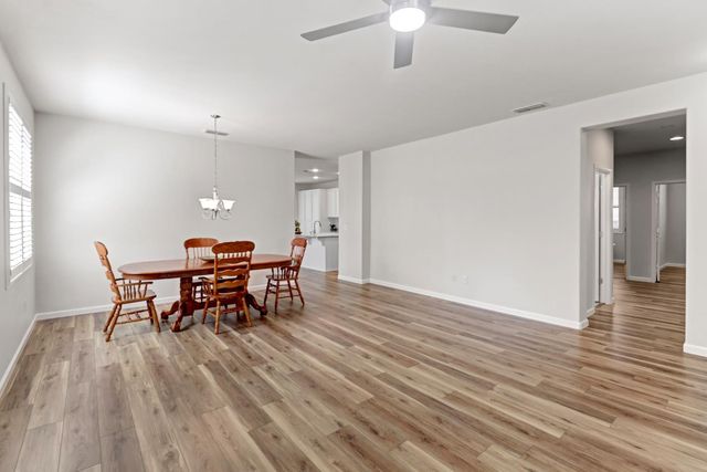 9649 Glacier Creek Way, Elk Grove, CA 95624
