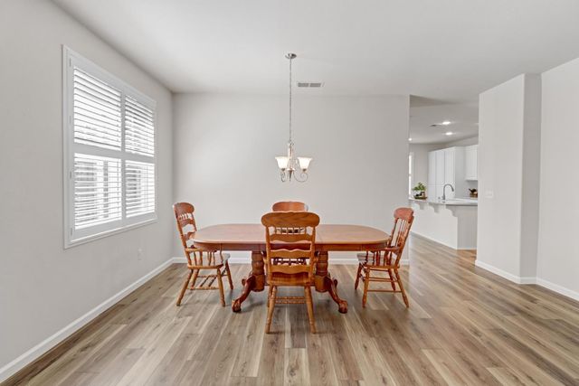 9649 Glacier Creek Way, Elk Grove, CA 95624