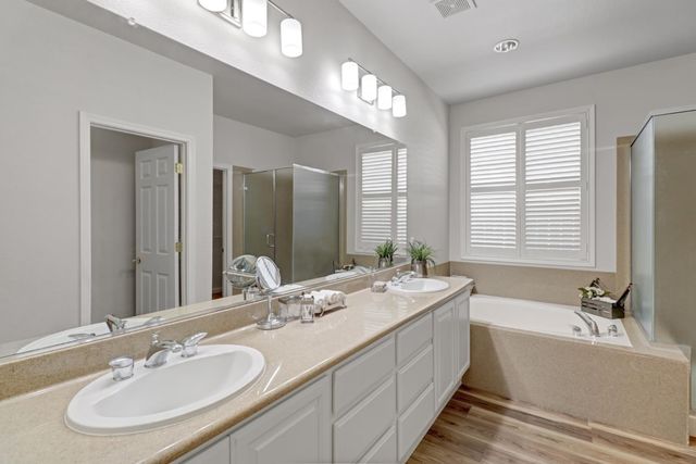 9649 Glacier Creek Way, Elk Grove, CA 95624