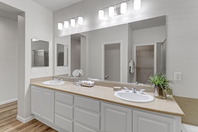 9649 Glacier Creek Way, Elk Grove, CA 95624