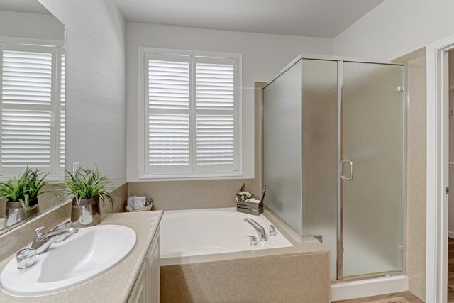 9649 Glacier Creek Way, Elk Grove, CA 95624